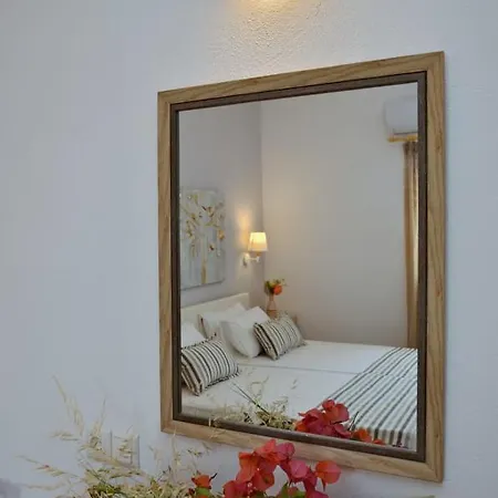 Pantheon Apart Otel Katsaros (Skiathos)