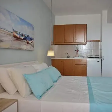 Jimmys Skiathos Aparthotel