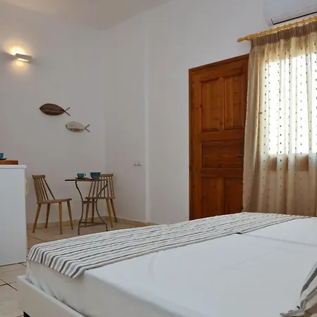 Jimmys Skiathos Aparthotel